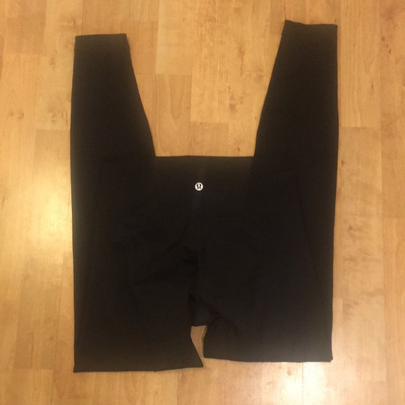 Lululemon Wunder Under High Rise Nulux 28’ - Picture 2 of 9